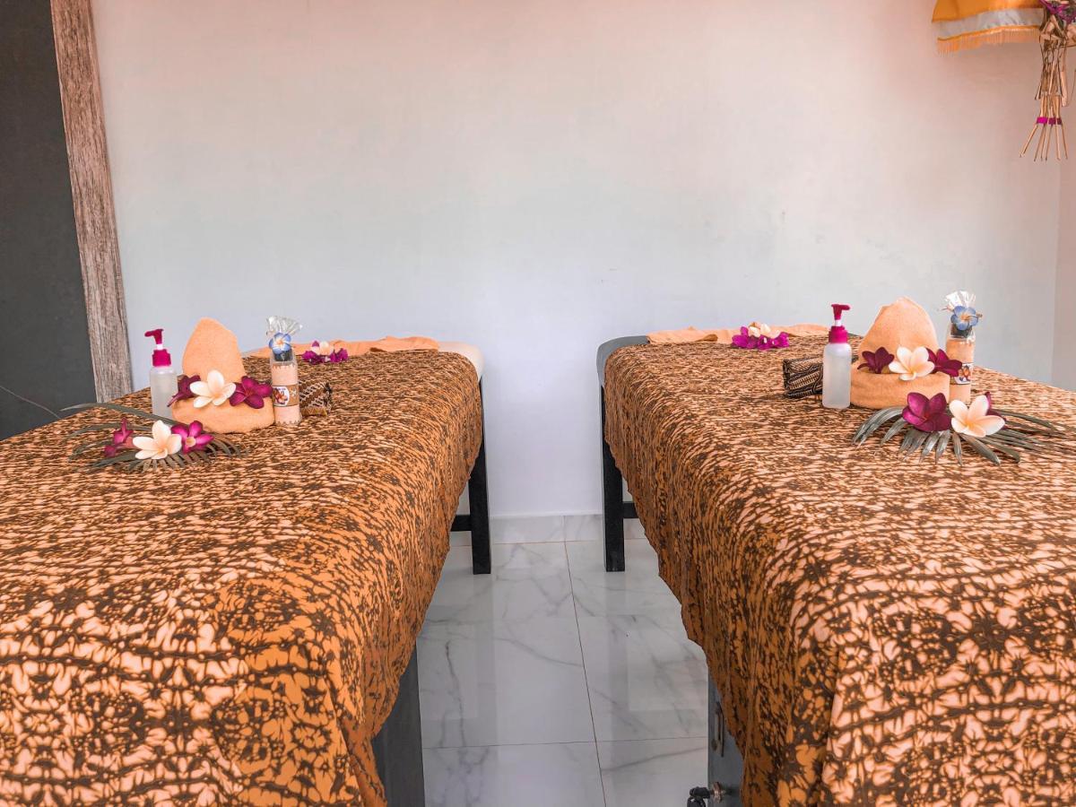Auora Guest House Nusa Lembongan  Bagian luar foto